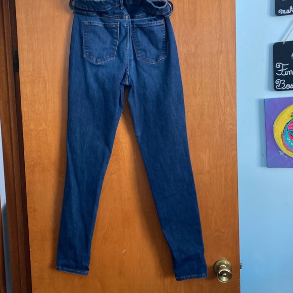 Can’t fit into - Picture 4 of 4